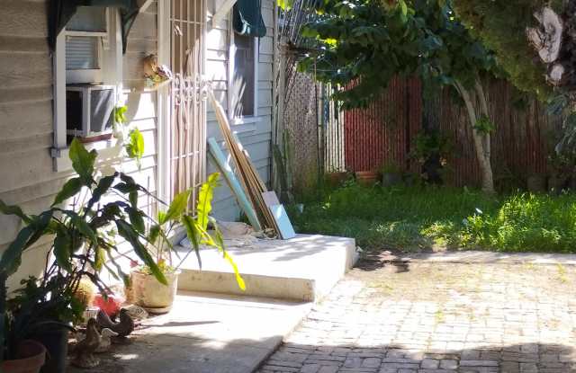 216 South Almansor Street photos photos