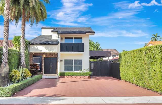 10365 SW 9th Ter photos photos