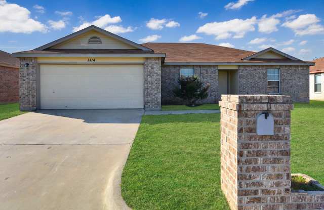 1714 Freedom Loop Gallery 1