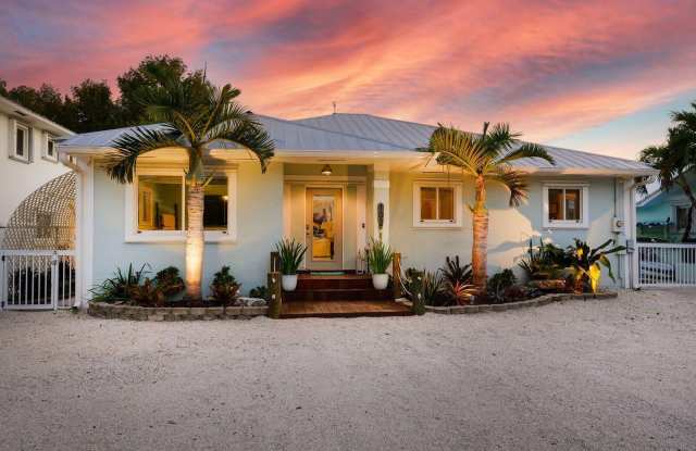 102 Marina Avenue photos photos