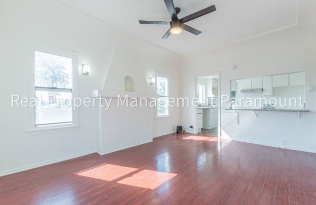 Beautiful Two Bedroom Apartment Gallery 4