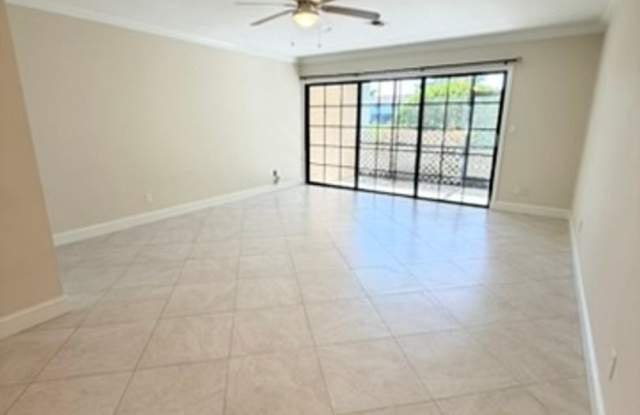 26560 Southern Pines Dr #J-103 Gallery 3