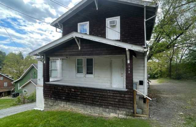 5 Bed/2 Bath House Near WVU Main Campus - Available NOW-7/28/25 - 338 Fife Avenue, Morgantown, WV 26505