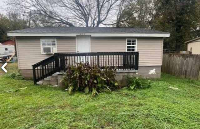 Charming 2BR Home with Large Front Porch & Spacious Kitchen photos photos