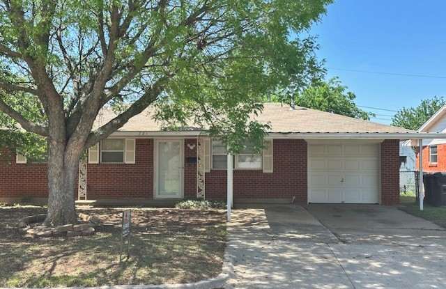 721 N Bristow Ave photos photos