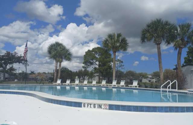 2250 Candlewood Lane East photos photos