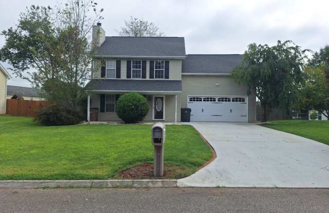 Convenient location to interstate in North Knoxville/UT photos photos