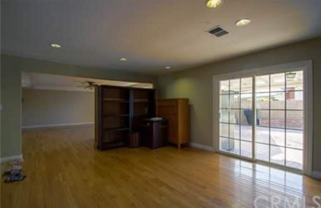 1002 S Mccloud Street Gallery 4