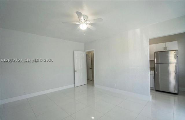 7935 Crespi Blvd Gallery 3