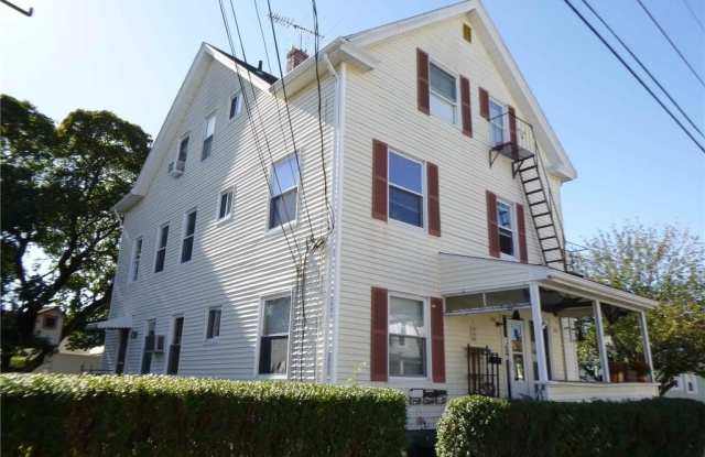 196 Francis Avenue unit: 2 photos photos