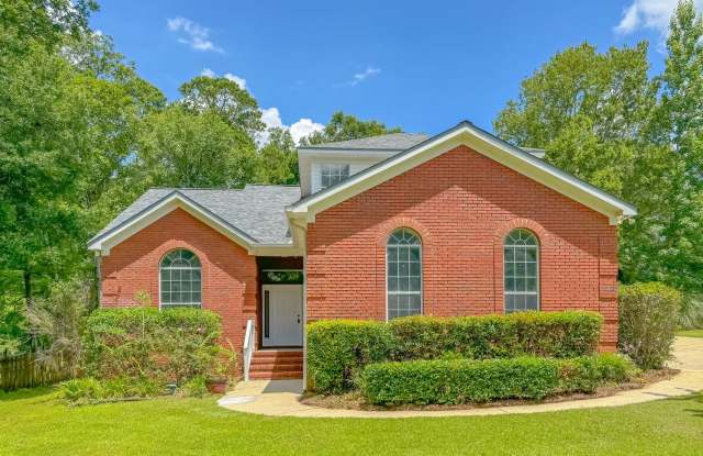 4 BEDROOM 2.5 BATHROOM HOME IN OX-BOTTOM MANOR! photos photos