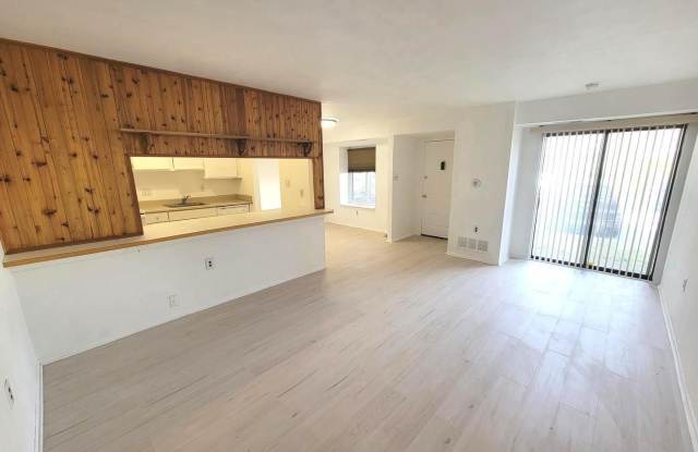 1005 TIMBER CREEK Gallery 2