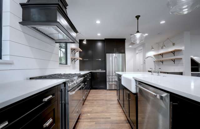 1110 W 22 1/2 St Gallery 2