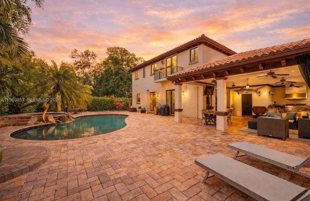 5621 SW 68th Ct photos photos