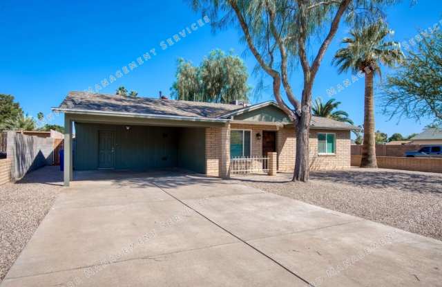 REMODELED 3 BEDROOM 2 BATH GEM WITH DETACHED GARAGE NEAR KIWANIS PARK photos photos