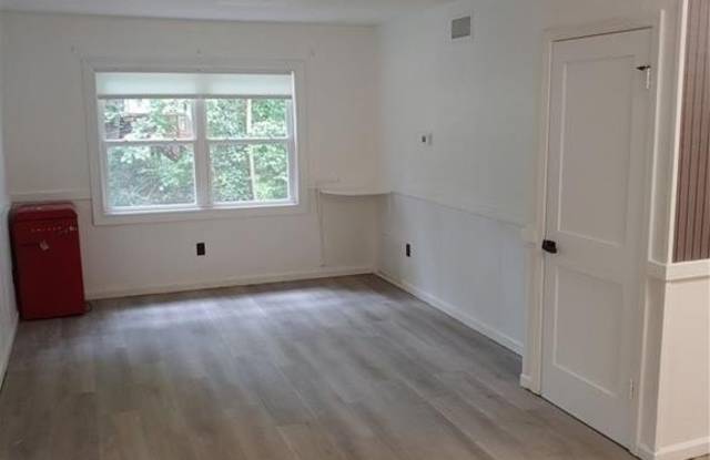 1450 Shadowbrook Drive Gallery 2