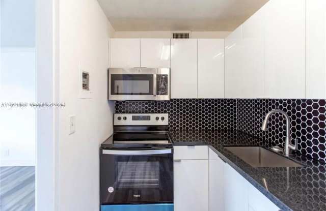 11005 SW 1st St photos photos