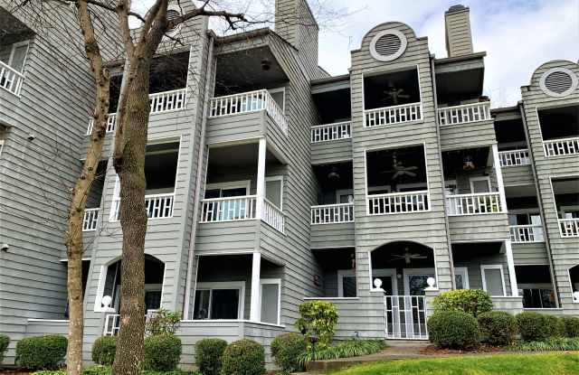207 Northwest Dr Gallery 2