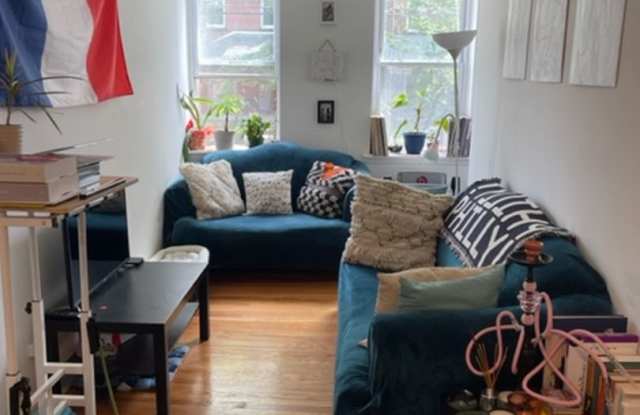 Renovated 2-Bedroom Apartment with Backyard Access – Near Drexel  Center City photos photos