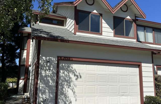 449 Dohrmann Ln Gallery 1