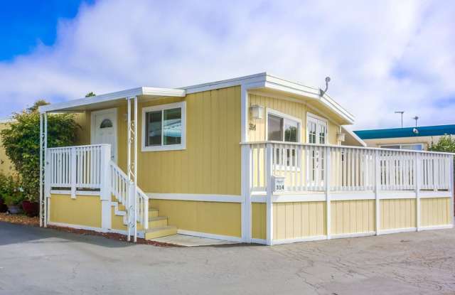 Newly Remodeled 55+ Senior Beach Home photos photos