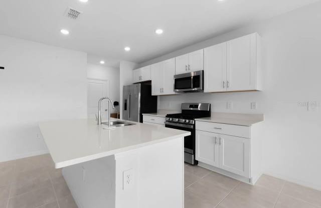 13524 CAMELOT CT Gallery 3