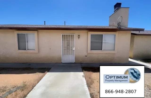 Charming 3-Bedroom, 2-Bath Back House with Private Drive & Garage – Apple Valley, CA Gallery 4