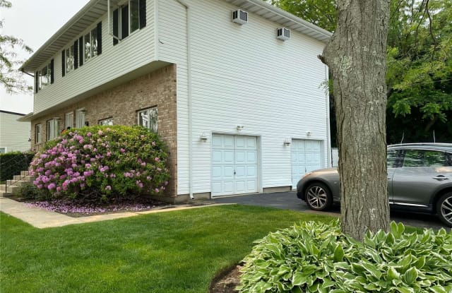 275 Great Neck Road - 275 Great Neck Road, Copiague, NY 11726