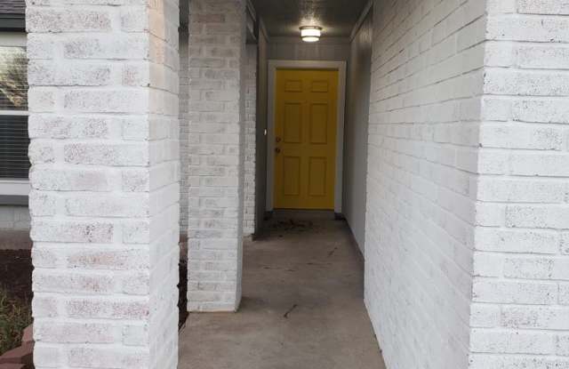 413 Meadowcreek Cir Gallery 2