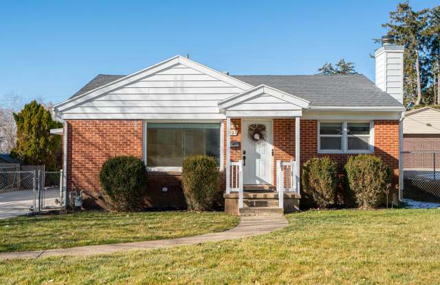 3 Bed 1.5 Bath Updated Home with Private Fenced Backyard and Mountain Views photos photos