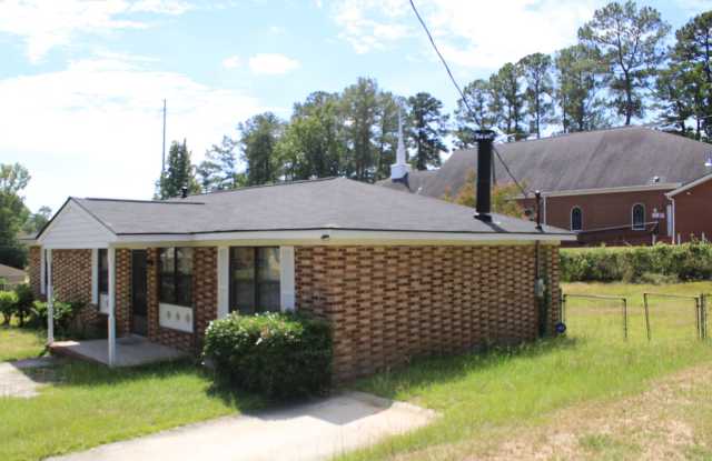 3 Bedroom 1.5 Bath Remodeled Home South Augusta! Gallery 3