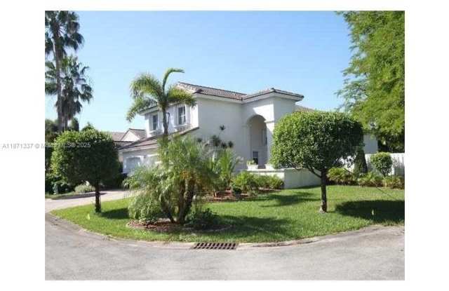 4821 SW 34th Ter photos photos