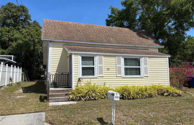 128 2ND AVENUE SW photos photos