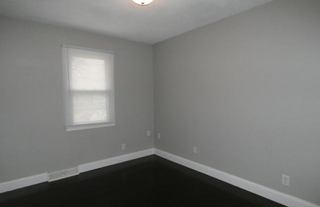 5112 North Palmer Avenue Gallery 2