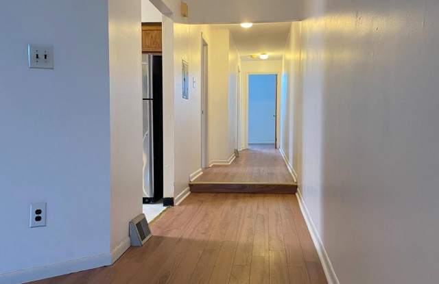 1703 W DIAMOND Street photos photos