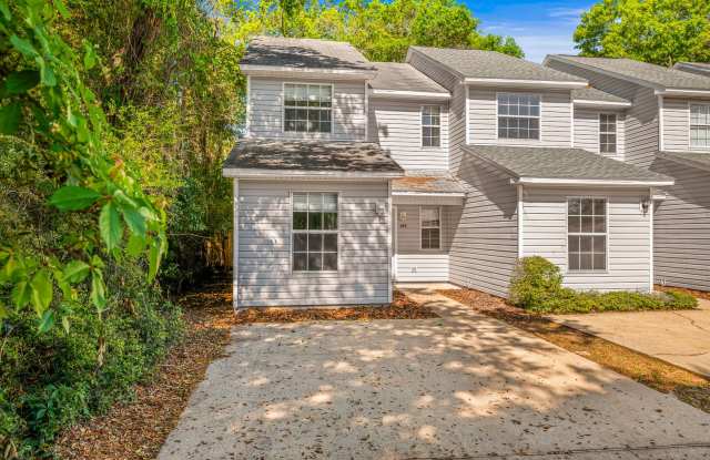 646 Virginia Oak Ct. Fort Walton Beach, FL 32548 MOVE IN SPECIAL!! Waived $350 Cleaning Fee!!!!! - 646 Virginia Oak Court, Wright, FL 32548