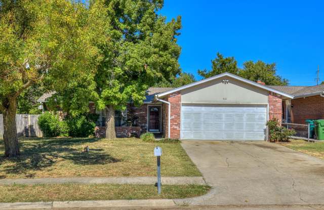 Home for rent in Yukon Schools + 3 bedrooms photos photos