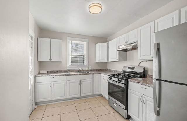 Move in special!! $250 off first full month rent or a 55 inch TV!! photos photos
