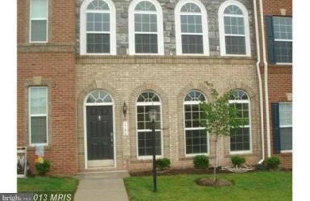 1709 TAYMOUNT Terrace NE Gallery 2