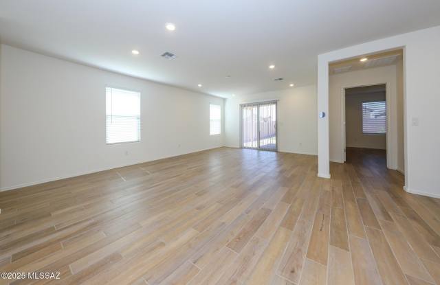 9122 E Red Bluff Court Gallery 3