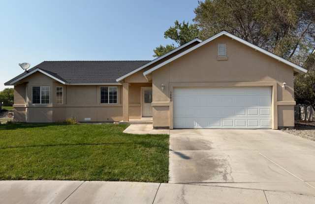 Beautiful 3 bedroom 2 bath home in Desert Lakes Golf Community photos photos Beautiful 3 bedroom 2 bath home in Desert Lakes Golf Community photos photos