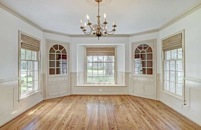 3450 Wickersham Lane Gallery 2