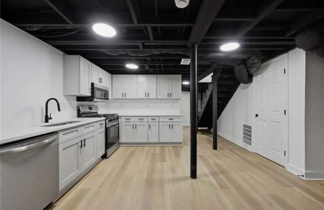 1242 Centra Villa Drive SW Gallery 3