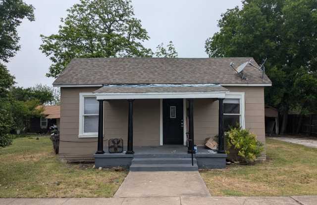 2 Bed 1 Bath Home with Laundry Hookups photos photos