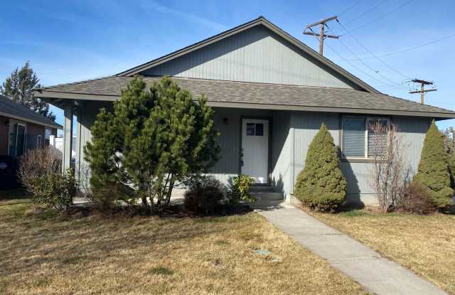 Single-Level Home in a Convenient NE Bend Location photos photos