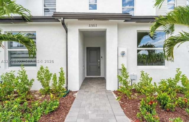 11011 SW 230 Terrace Gallery 1