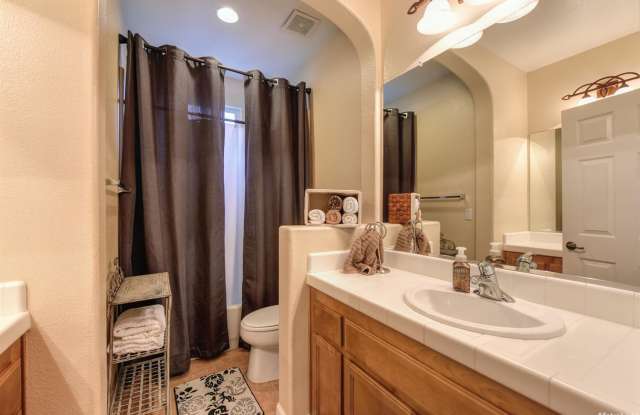 Immaculate Single-Story Home- in Roseville, near Rocklin - 7147 Claremont Circle, Roseville, CA 95678