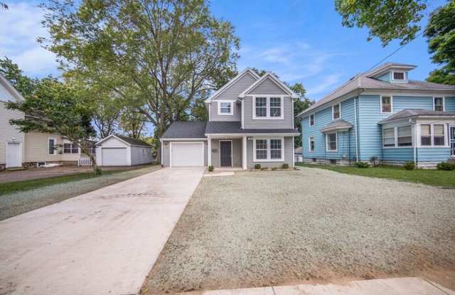 511 Burr Street - 511 Burr Street, Jackson, MI 49201