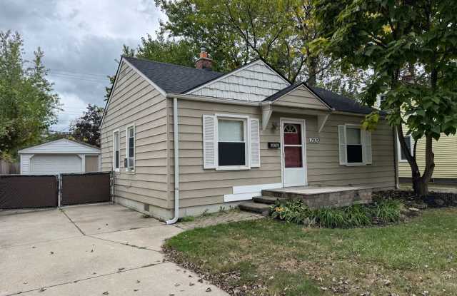 2 bedroom ranch with garage and fenced yard photos photos