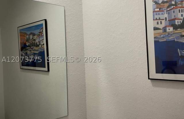 556 NE 5th St Gallery 2